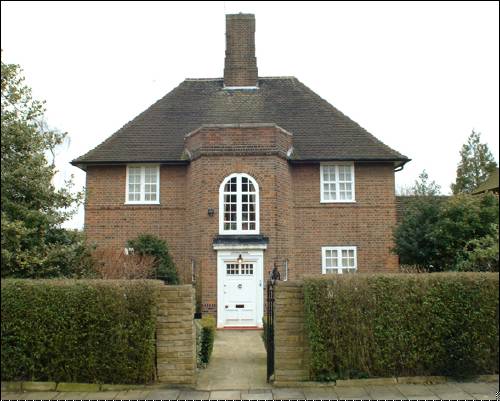 01 Cotman Close